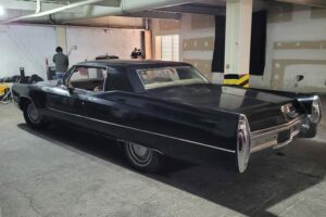 Cadillac 1968 Negro